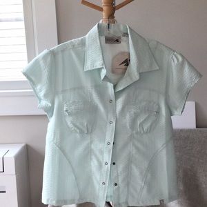 Eastern Mountain Sports blouse